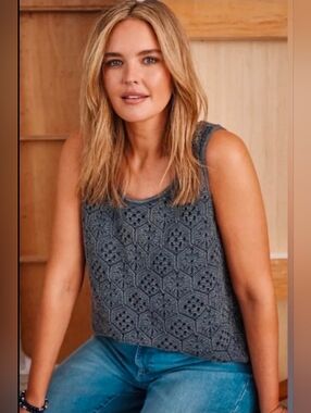 J. Jill Stonewashed Crochet-Pattern Tank size  XL